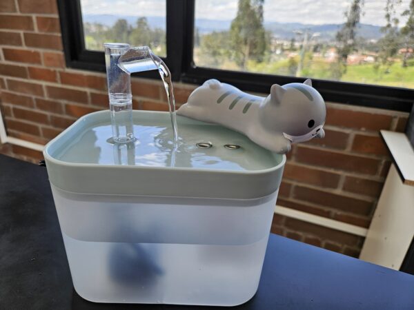 BEBEDERO AUTOMATICO PARA GATOS - Imagen 3