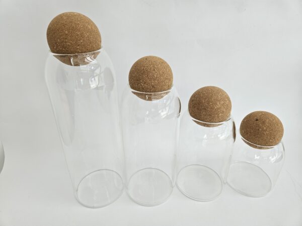 SET DE BOTELLAS DE VIDRIO TAPA REDONDA 9*25 CM - 9*20 CM - 9*15 CM - 9*10 CM - Imagen 5