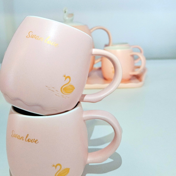 SET ROSA FRESAS Y PANDA 6 TAZAS CON CHAROL Y JARRA - Imagen 10
