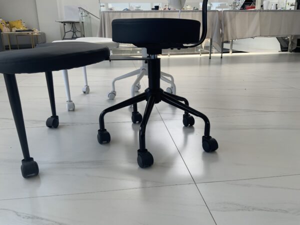 SILLA GIRATORIA PARA PIES - Imagen 2